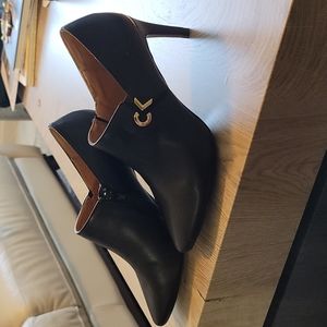 Calvin Klein Black Booties Heels 8.5